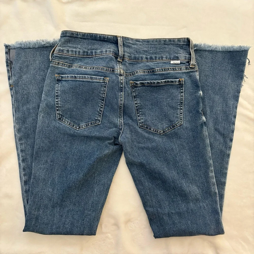 Low Rise Jeans 🦋 - Picture 5 of 8